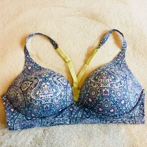 Victoria's Secret Wireless Lightly Lined Bra